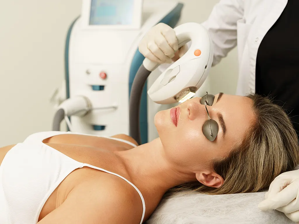 Anti-âge Photo-réjuvénation La clinica